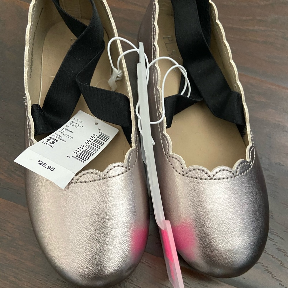 Girls shoes